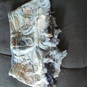 Woman's shorts